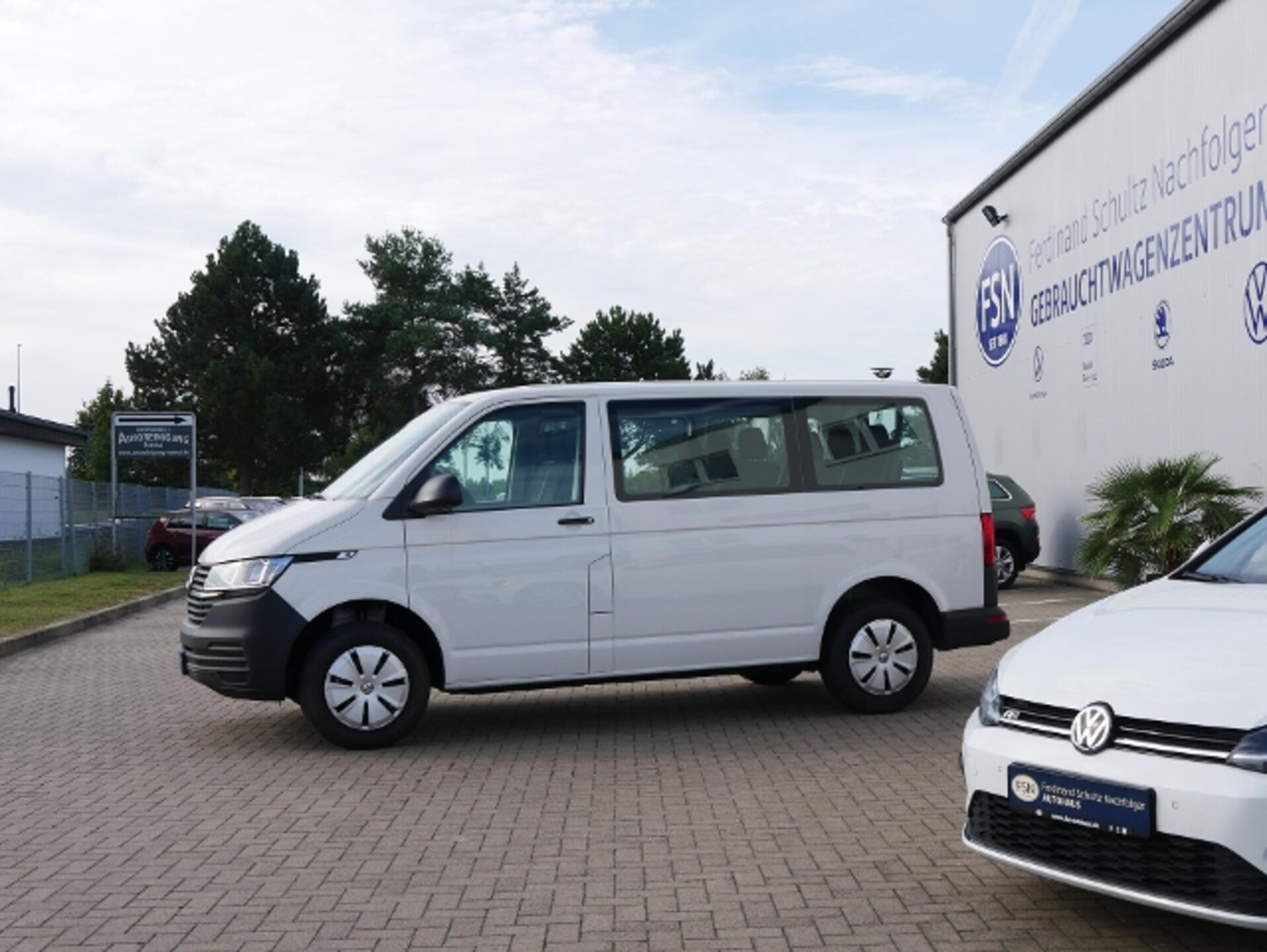 Volkswagen T6.1 Transporter Kombi kurzer Radstand