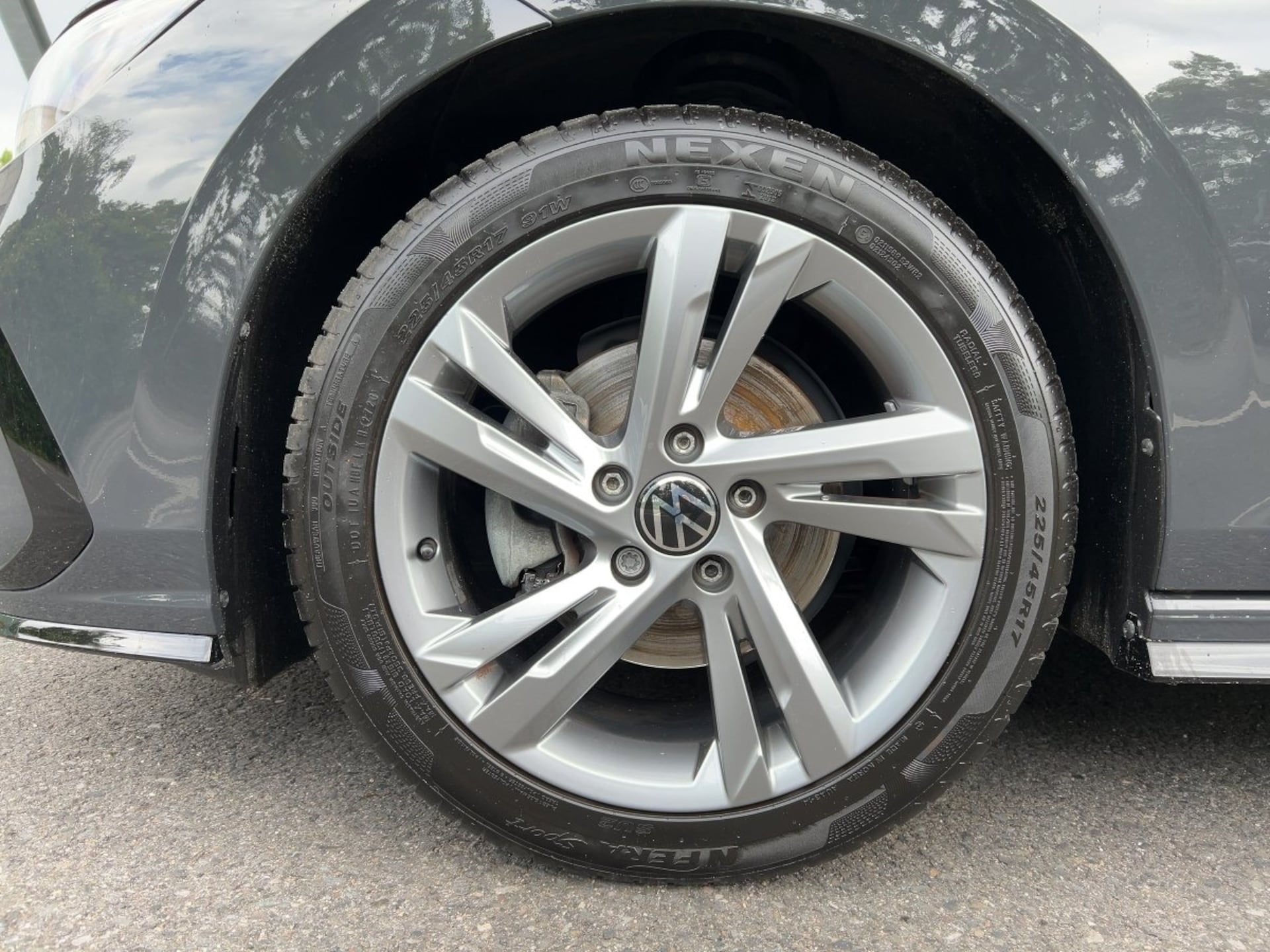 Volkswagen Golf R-Line