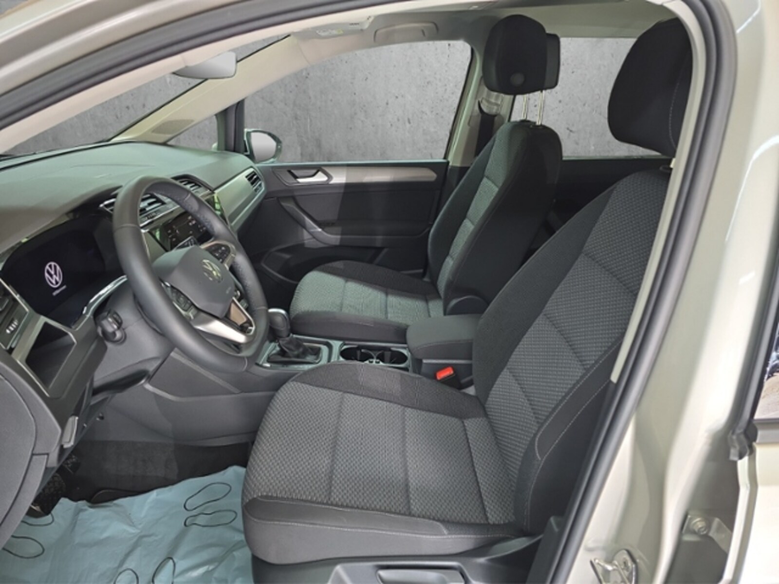 Volkswagen Touran – Bild 8