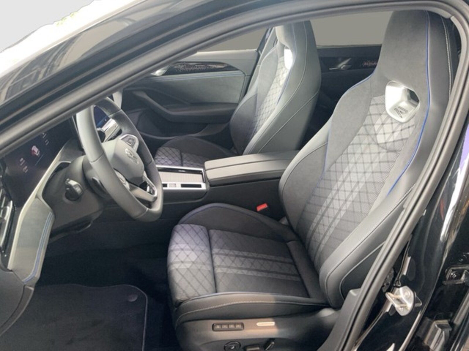 Volkswagen Passat – Bild 8