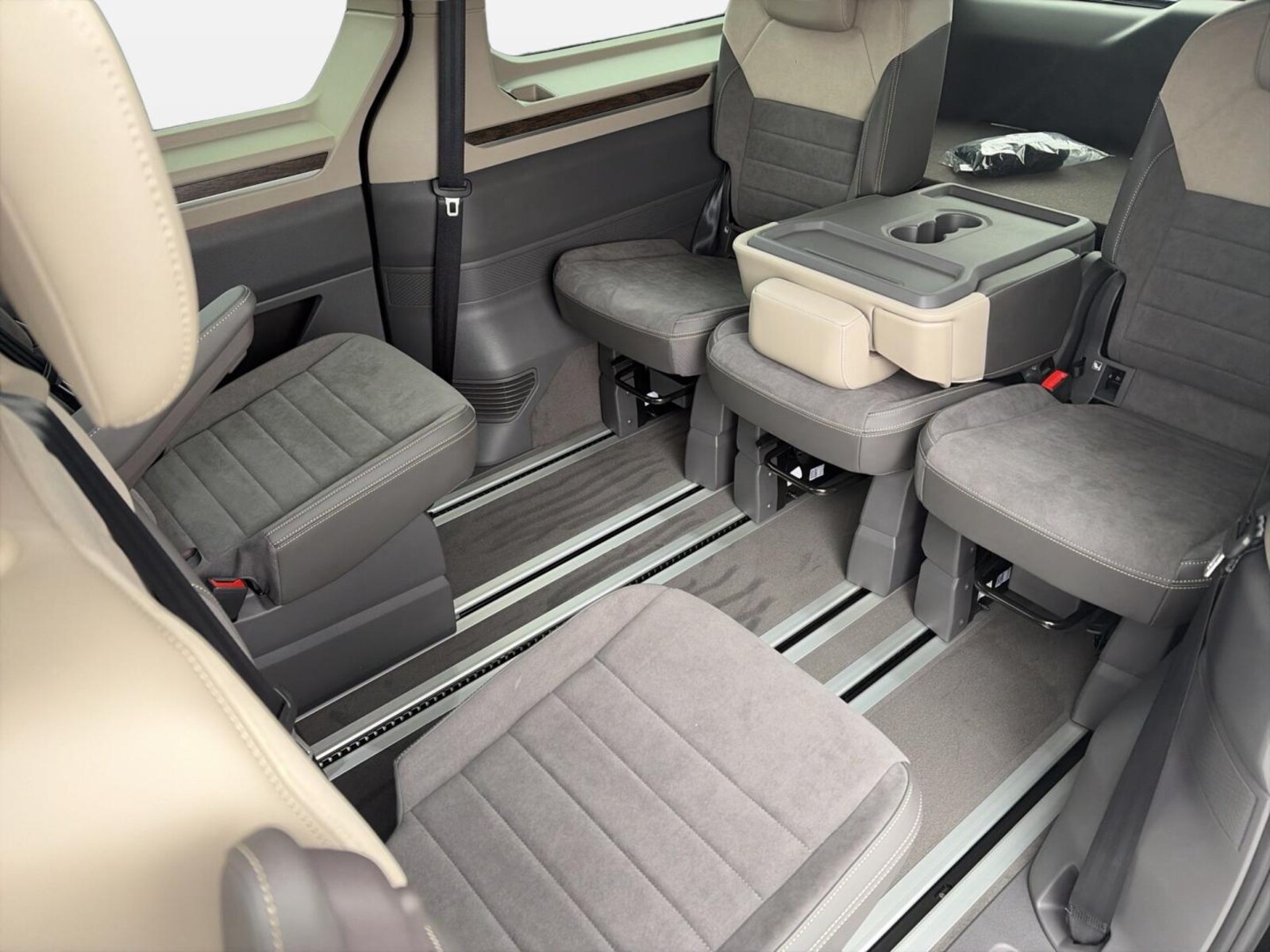 Volkswagen Multivan Langversion – Bild 14