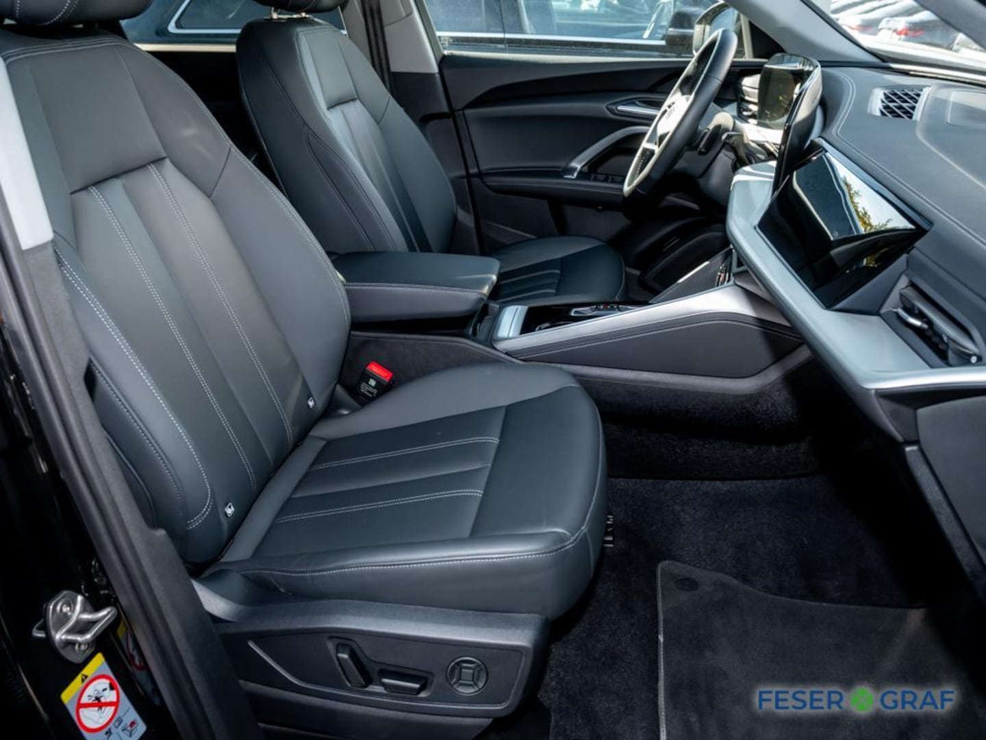 Bild über Audi Q5 SUV TDI quattro 150 kW S tronic - für weitere Informationen kontaktieren Sie den Audi Partner