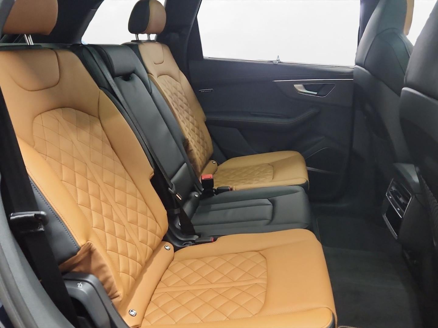 Bild über Audi Q7 SUV S line business TDI quattro 210 kW tiptronic - für weitere Informationen kontaktieren Sie den Audi Partner