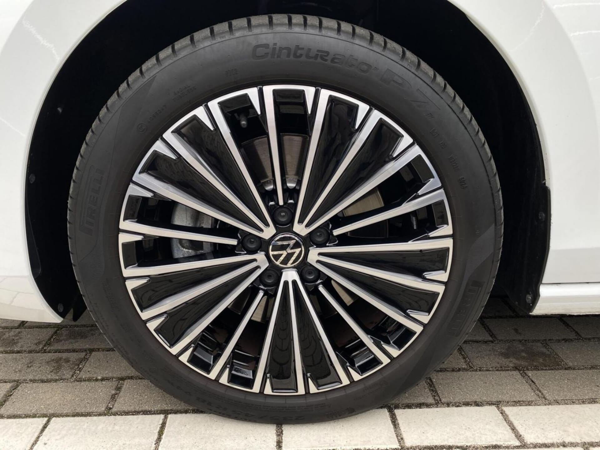 Volkswagen Passat Elegance