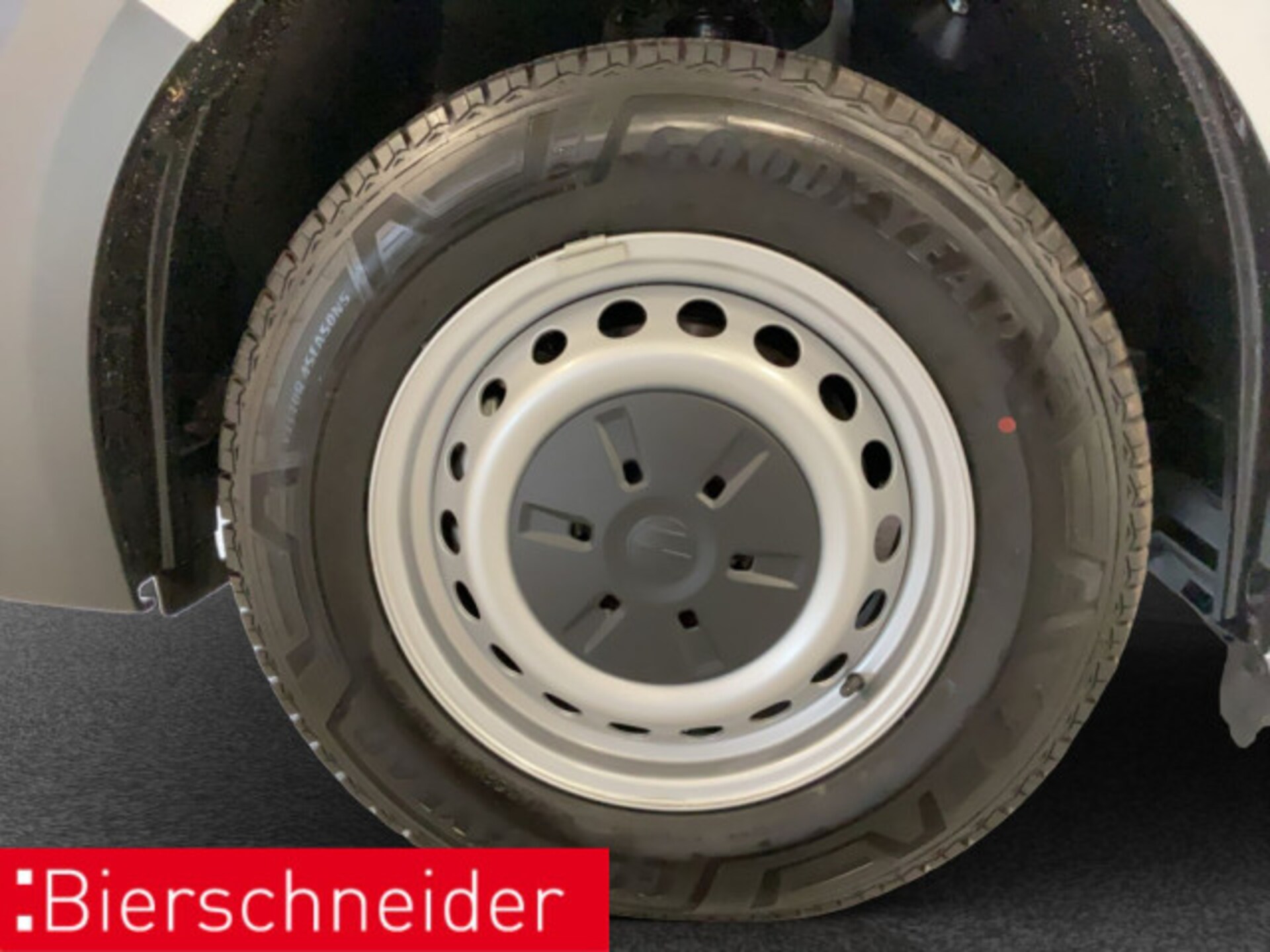 Volkswagen Transporter Kasten langer Radstand