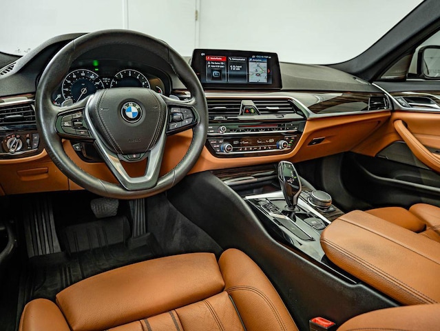 2019 BMW 5 Series 540i - Photo 34