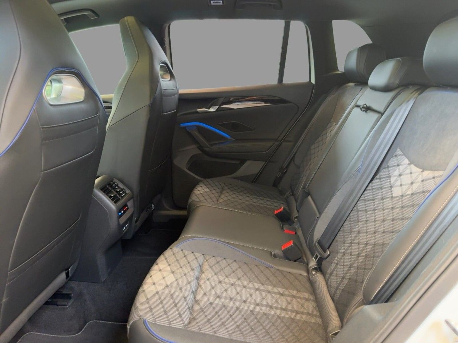 Volkswagen Tiguan – Bild 10