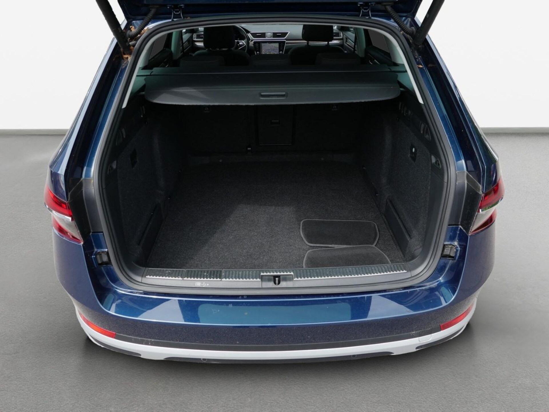 Skoda Superb Combi Scout