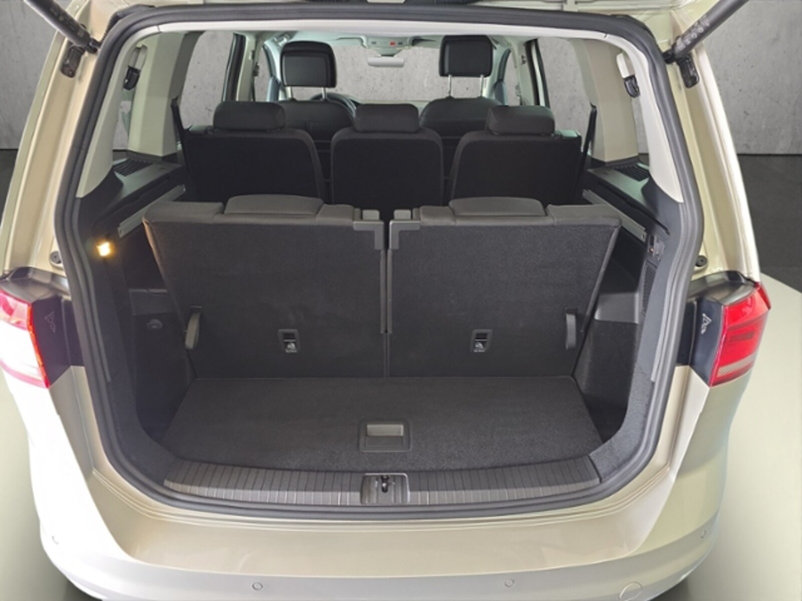 Volkswagen Touran – Bild 16