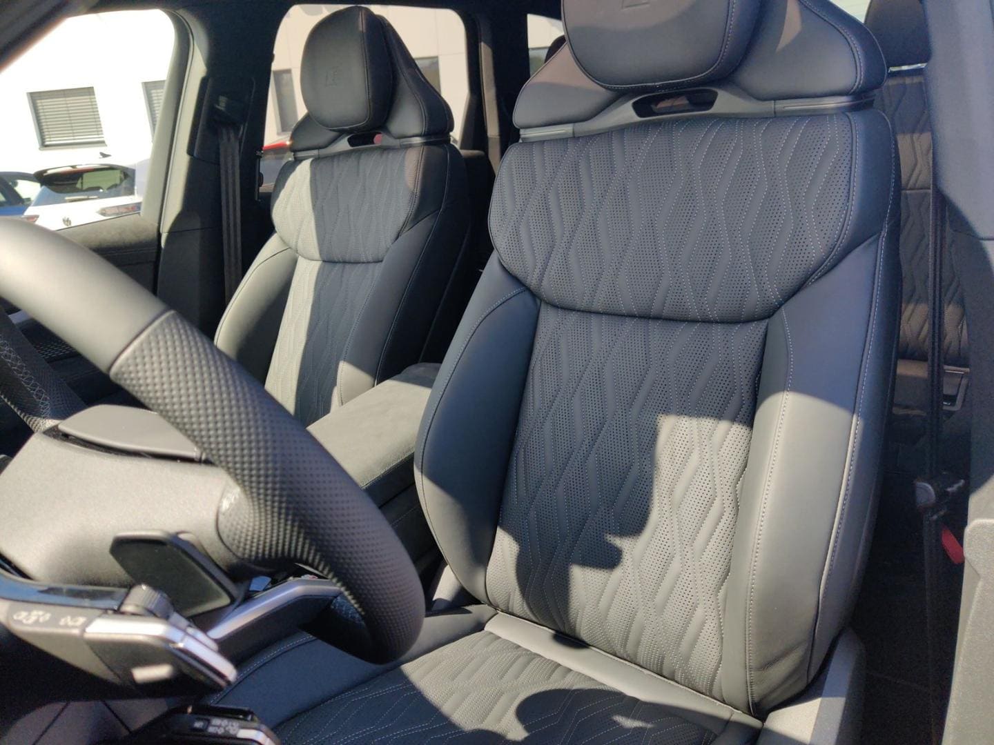 Bild über Audi Q7 SUV TDI quattro 220 kW tiptronic - für weitere Informationen kontaktieren Sie den Audi Partner