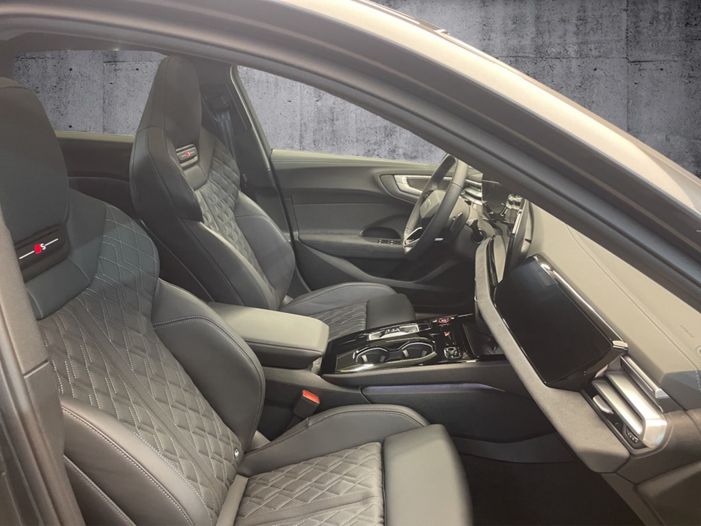 Bild über Audi S5 Avant TFSI 270 kW S tronic - für weitere Informationen kontaktieren Sie den Audi Partner