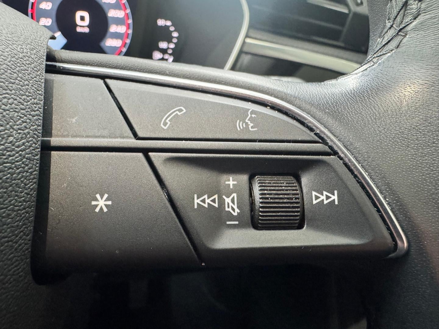 Image about Audi Q3 35 TFSI S tronic