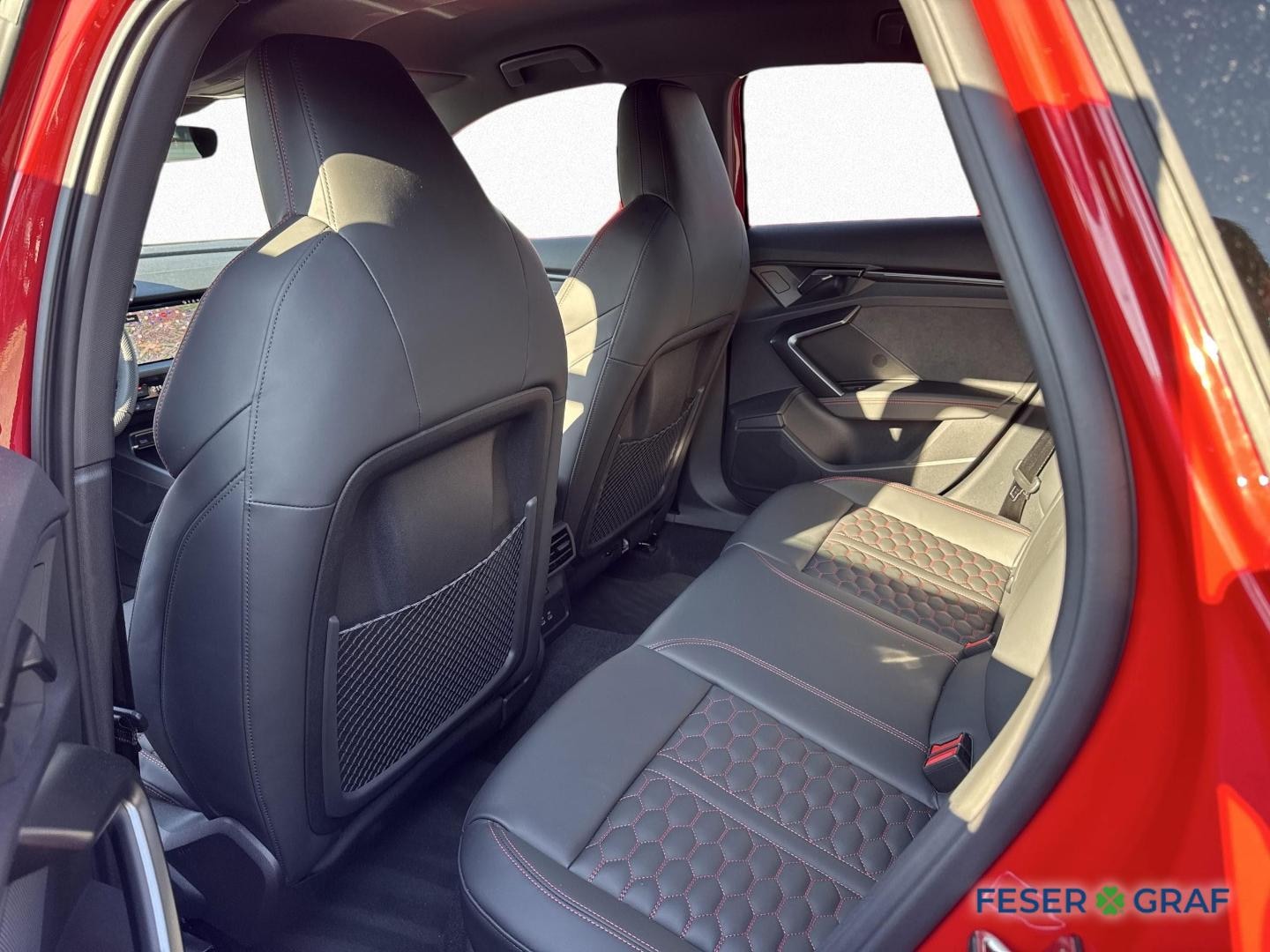 Bild über Audi RS 3 Sportback TFSI quattro 294 kW S tronic - für weitere Informationen kontaktieren Sie den Audi Partner