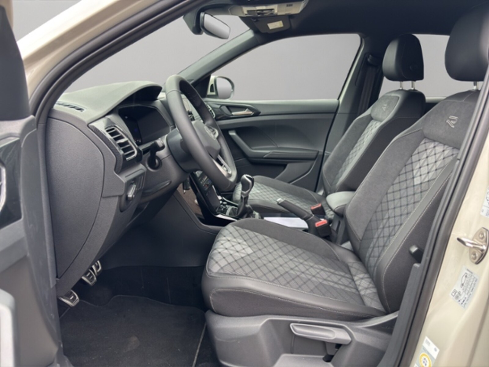 Volkswagen T-Cross – Bild 8