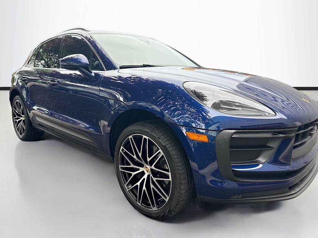 2024 Porsche Macan T's photo