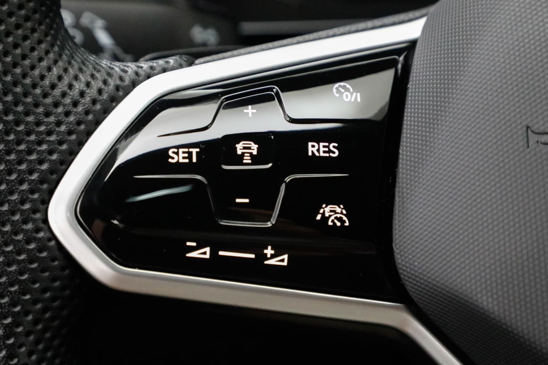 Volkswagen Arteon R-Line