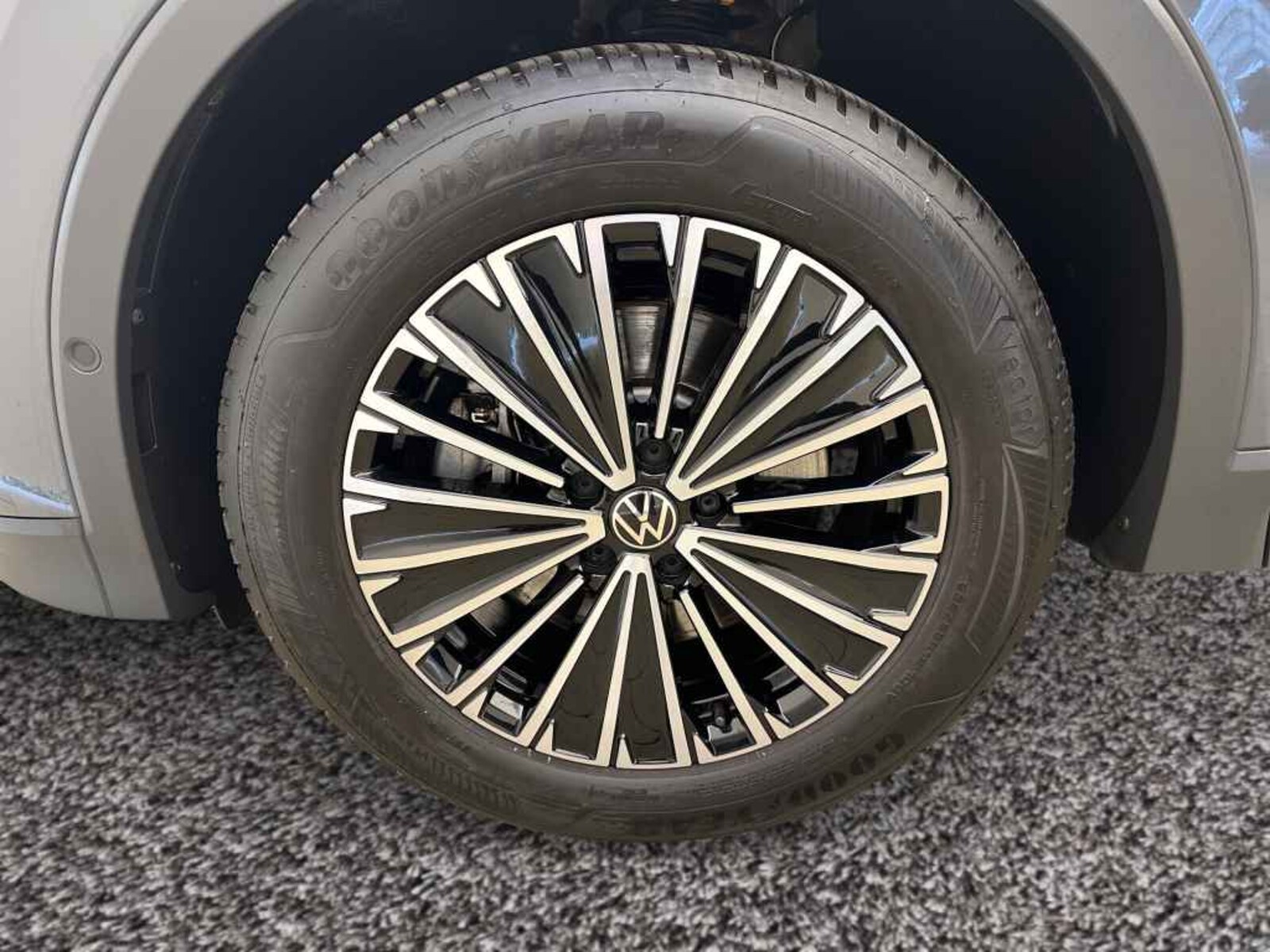 Volkswagen Tiguan – Bild 5