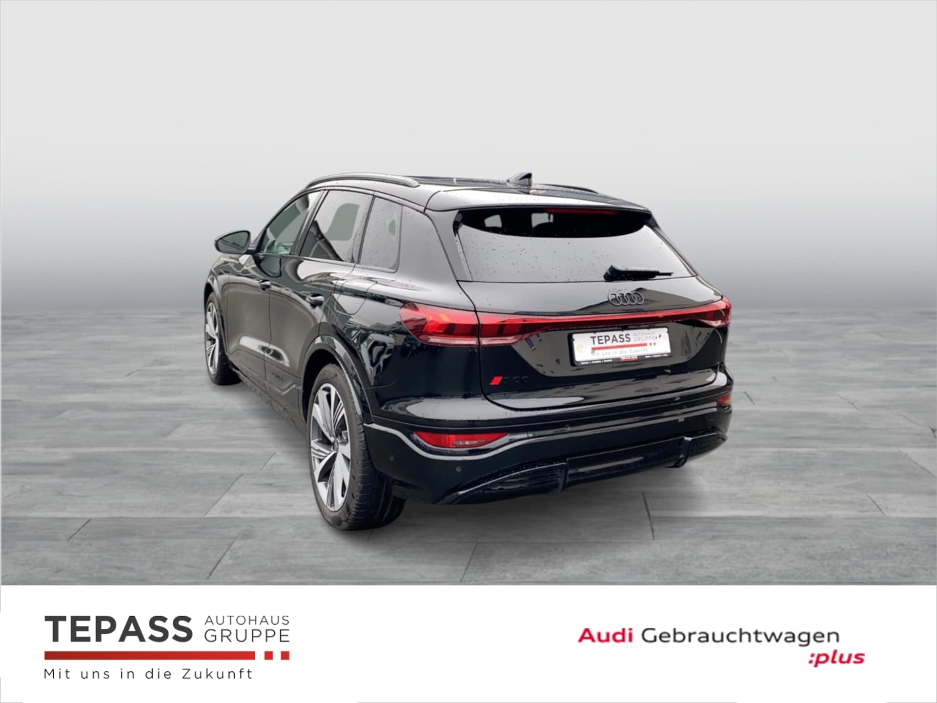 Audi SQ6 SUV e-tron