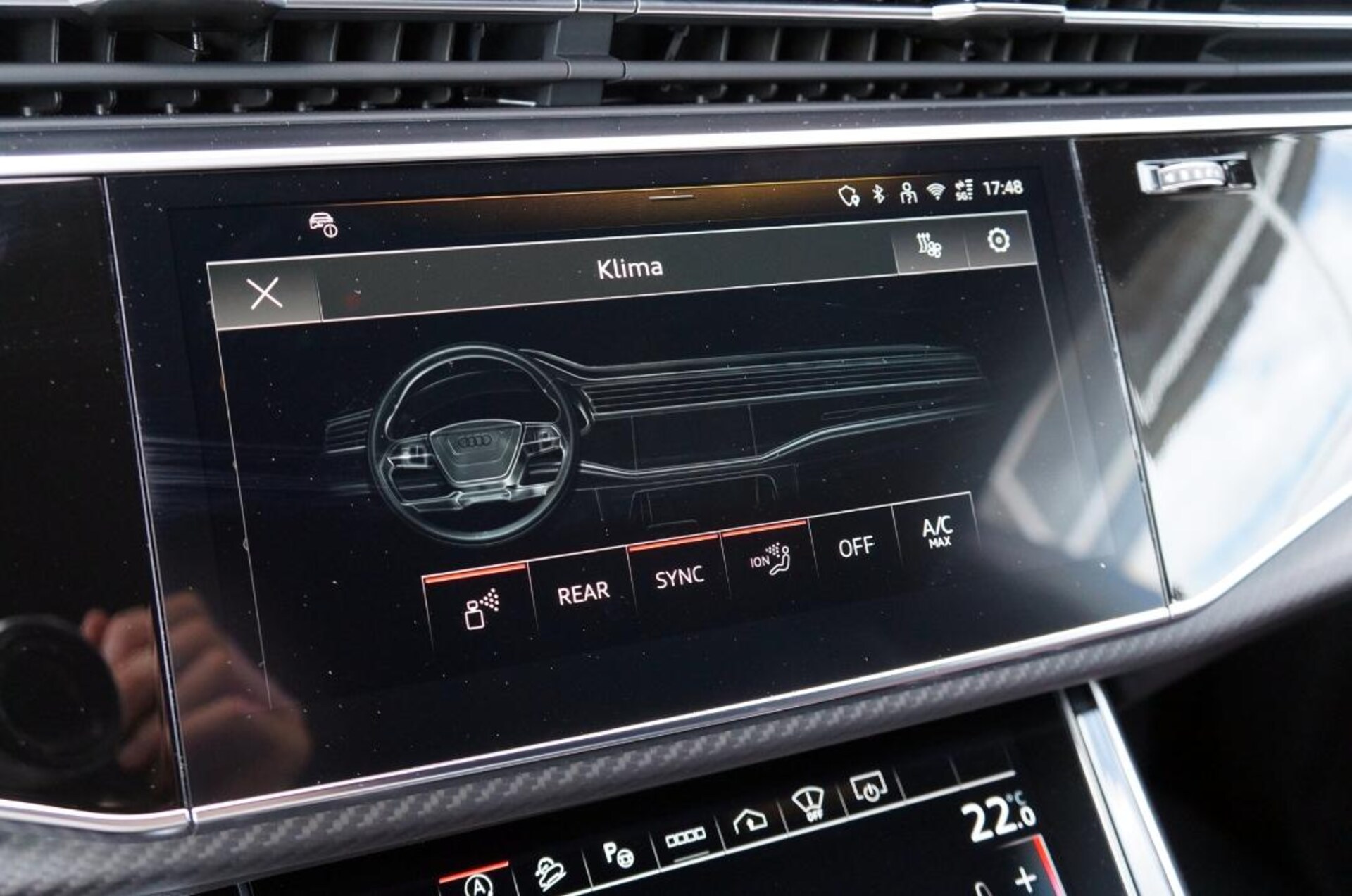 Audi RS Q8 SUV performance