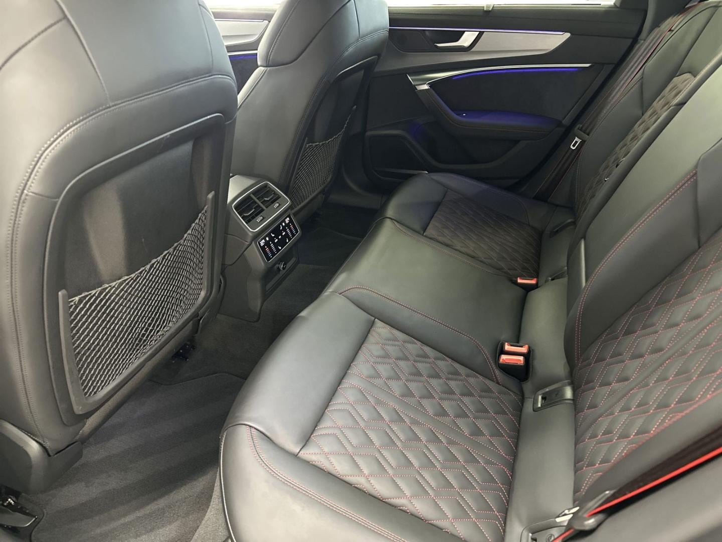 Bild über Audi S6 Avant TDI quattro tiptronic - für weitere Informationen kontaktieren Sie den Audi Partner