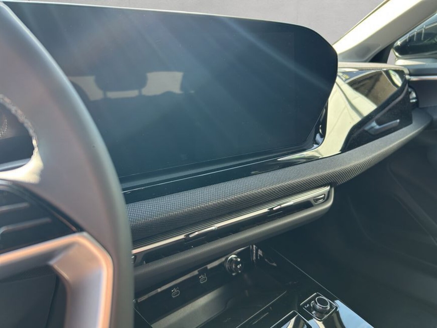 Bild über Audi A6 Avant TDI 150 kW S tronic - für weitere Informationen kontaktieren Sie den Audi Partner