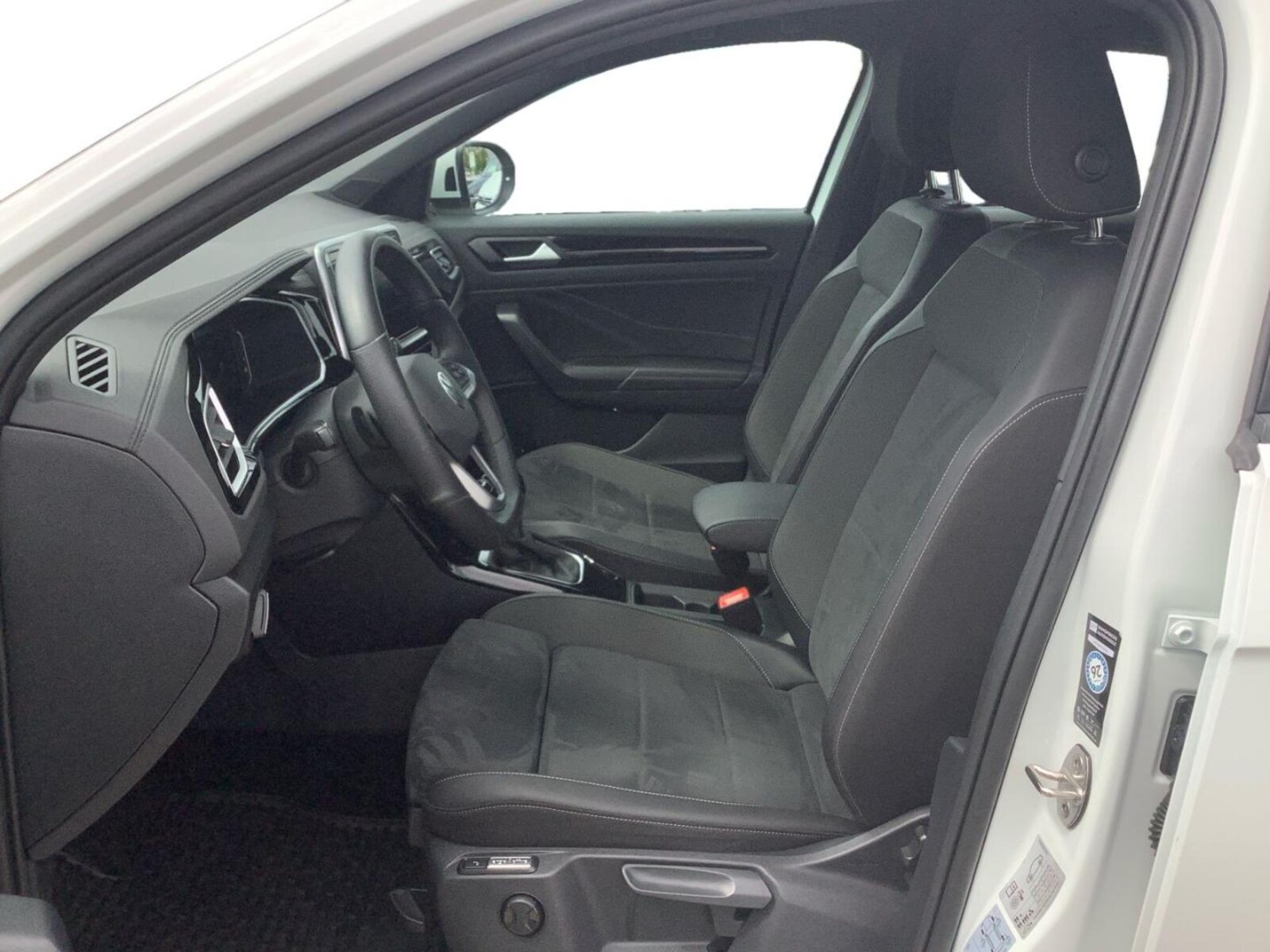 Volkswagen T-Roc – Bild 8