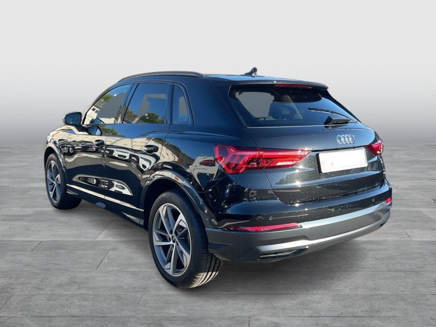 Bild über Audi Q3 advanced 35 TFSI S tronic - für weitere Informationen kontaktieren Sie den Audi Partner
