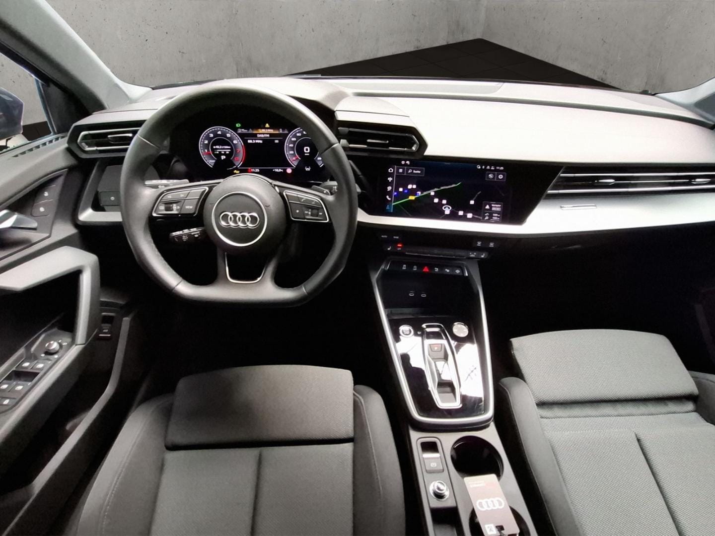 Bild über Audi A3 Limousine S line 30 TFSI S tronic - für weitere Informationen kontaktieren Sie den Audi Partner