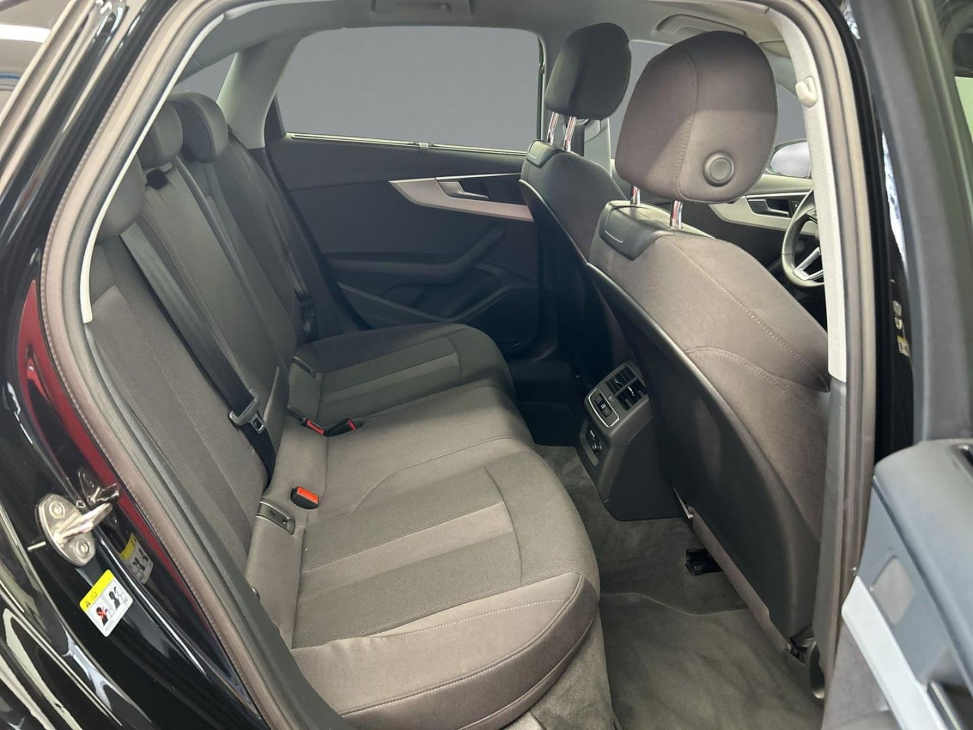 Audi A4 Limousine Advanced