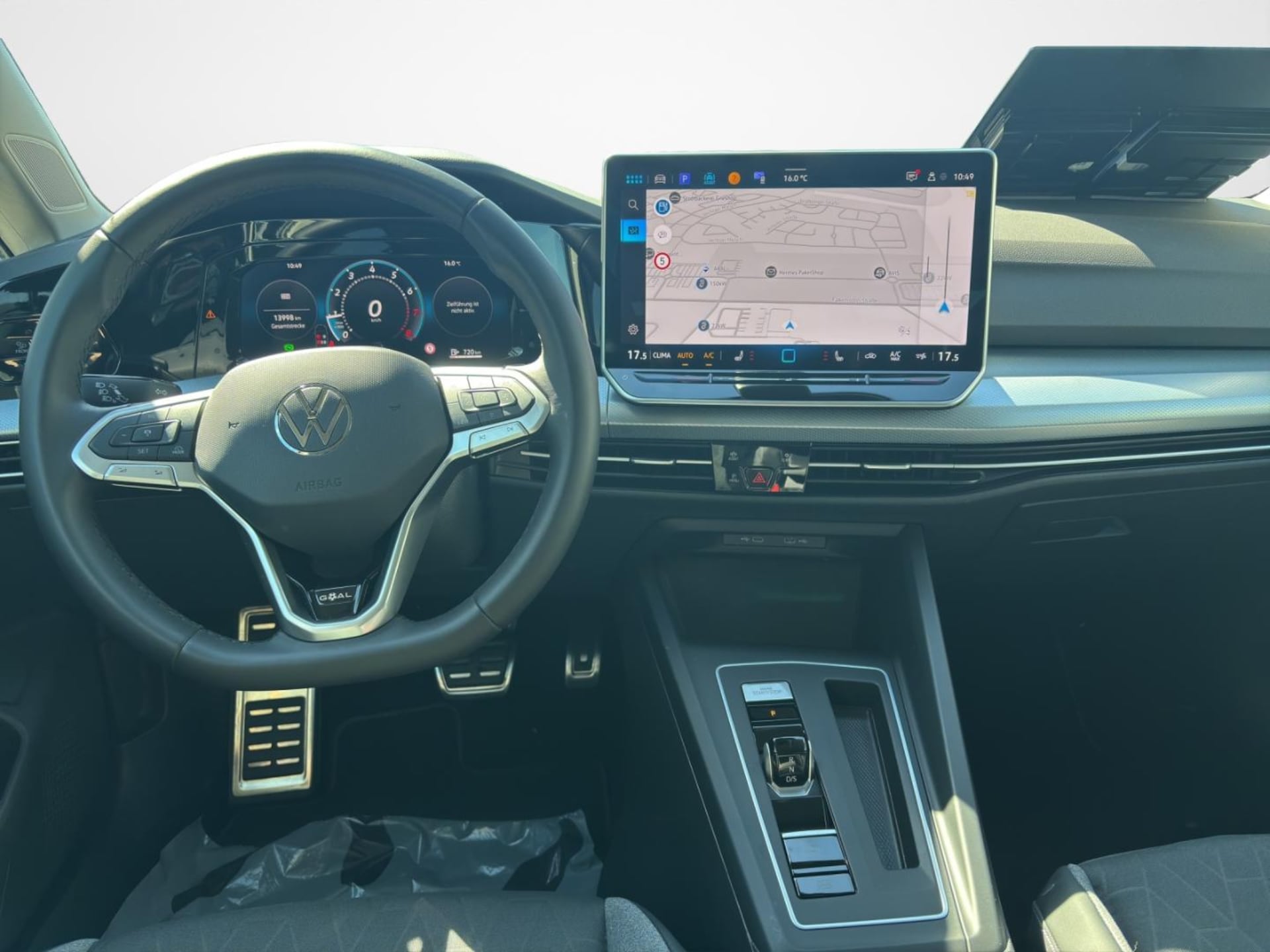 Volkswagen Golf Life