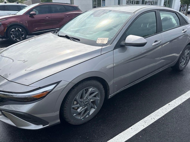 Photo of 2024 Hyundai Elantra