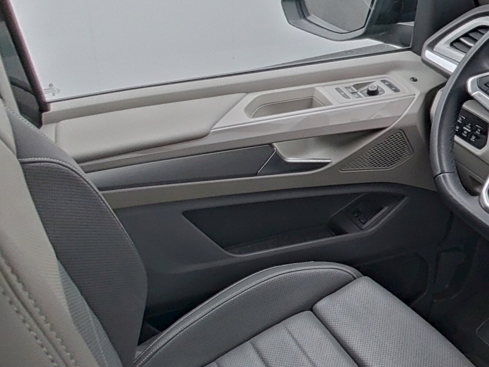 Volkswagen Multivan Langversion – Bild 12