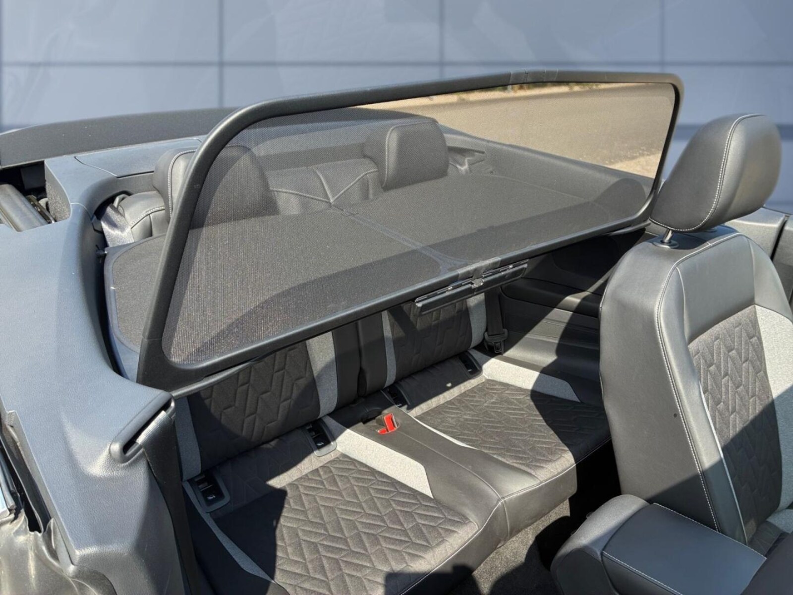Volkswagen T-Roc Cabriolet – Bild 9