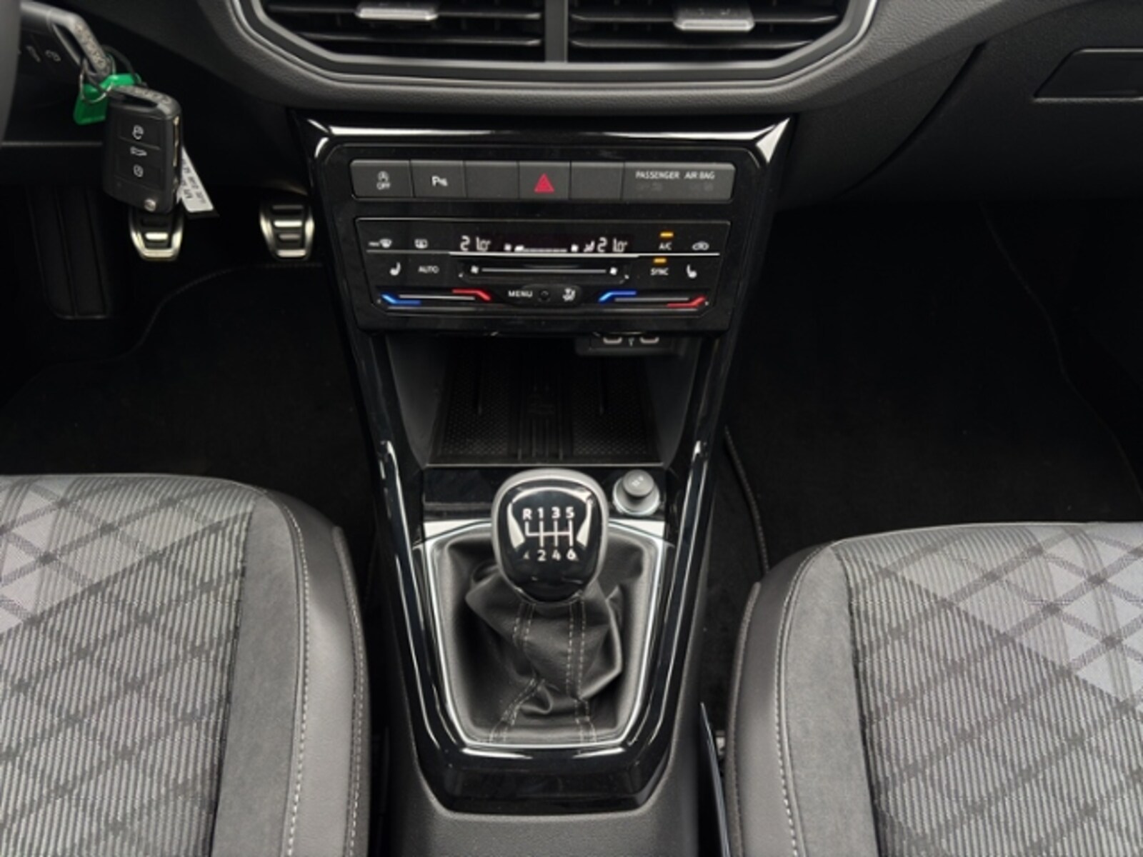 Volkswagen T-Cross – Bild 14