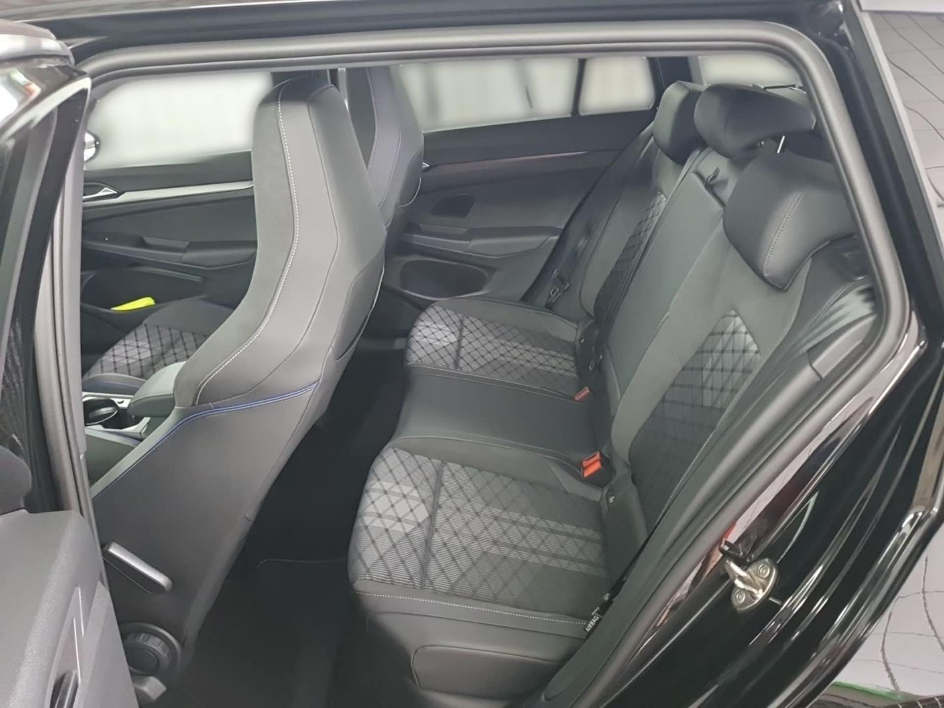 Volkswagen Golf Variant R-Line