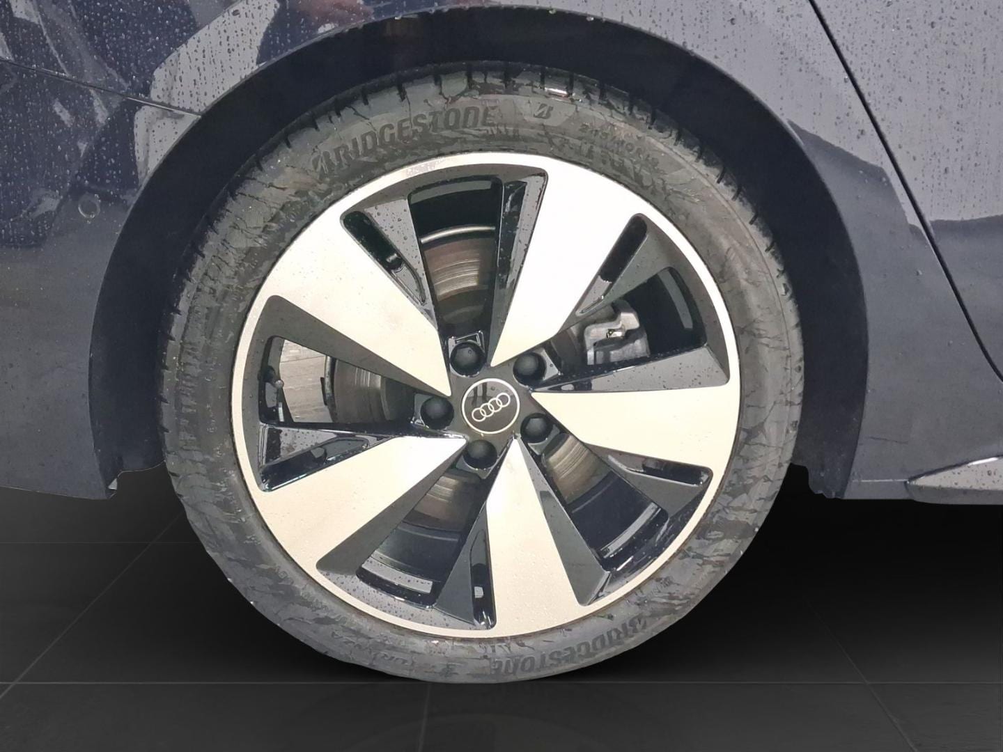 Bild über Audi A5 Avant TDI 150 kW S tronic - für weitere Informationen kontaktieren Sie den Audi Partner