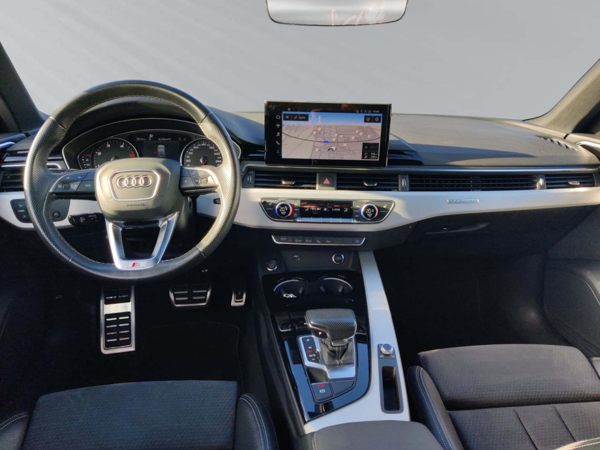 Audi A4 Avant S line