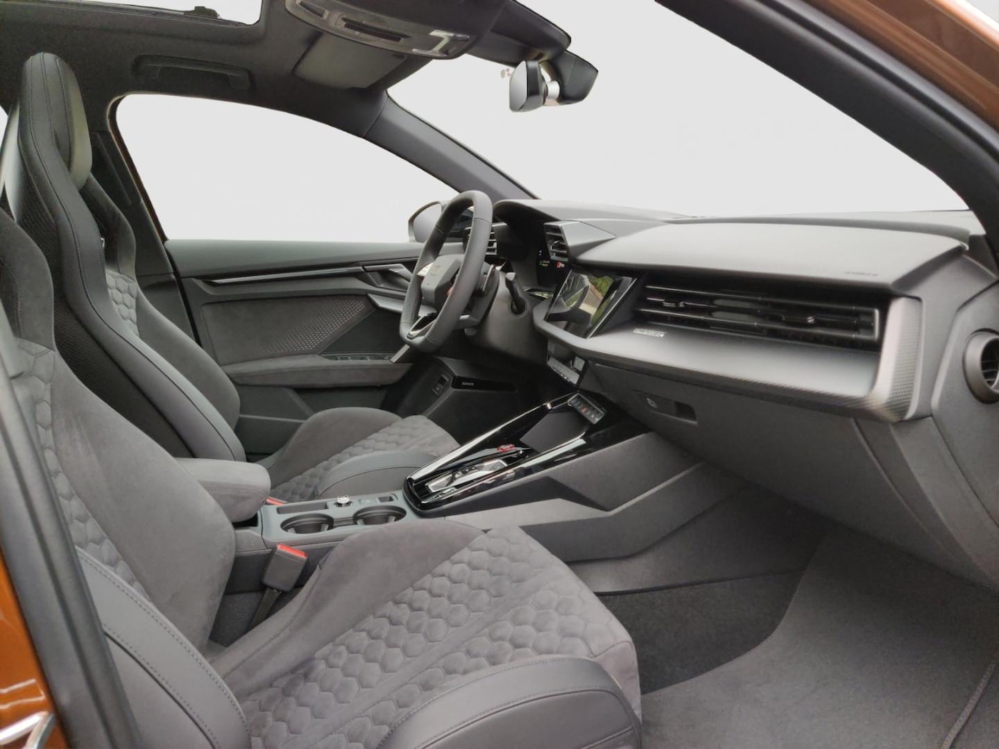 Bild über Audi RS 3 Sportback TFSI quattro S tronic - für weitere Informationen kontaktieren Sie den Audi Partner