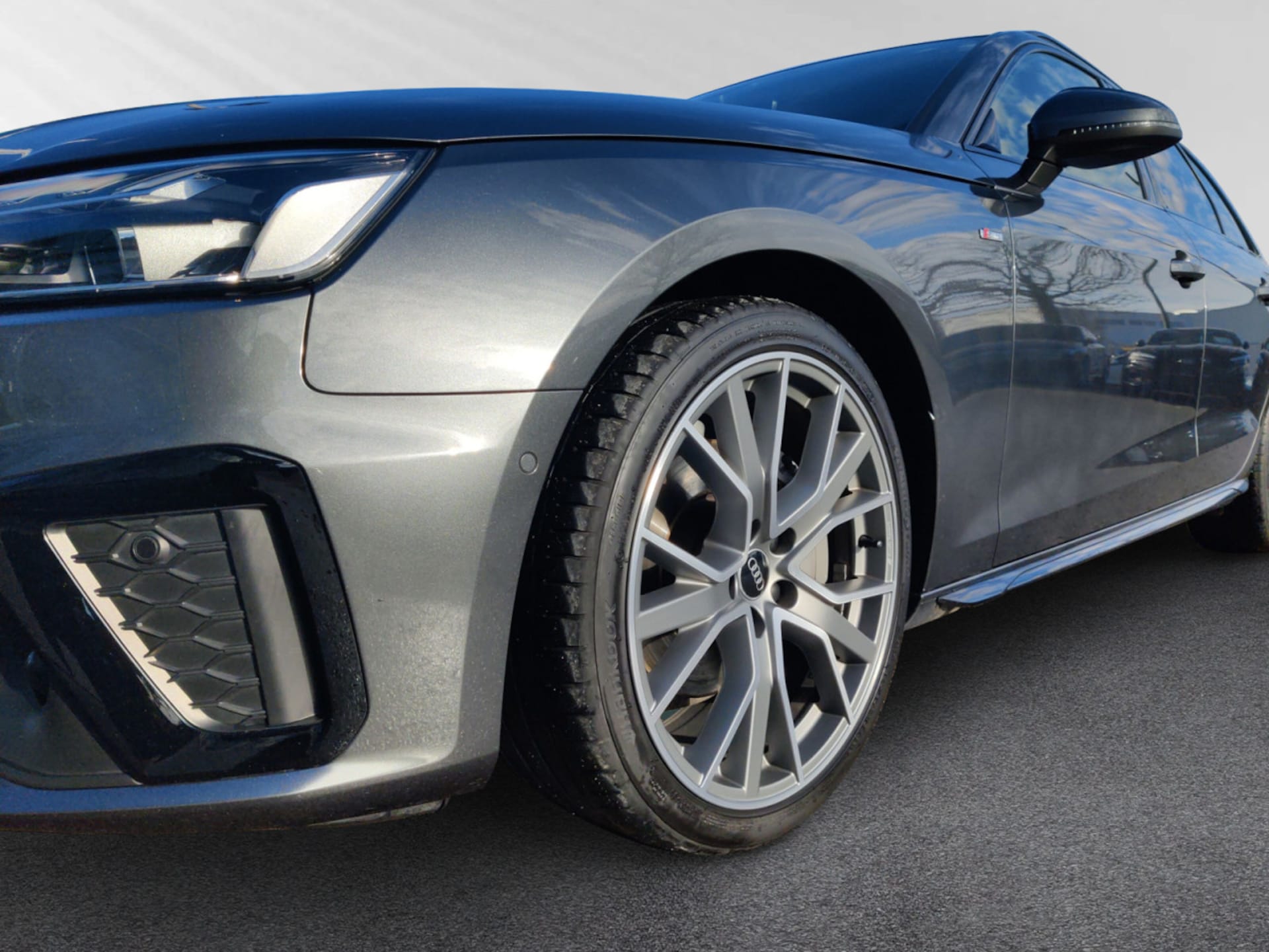 Audi A4 Avant S line