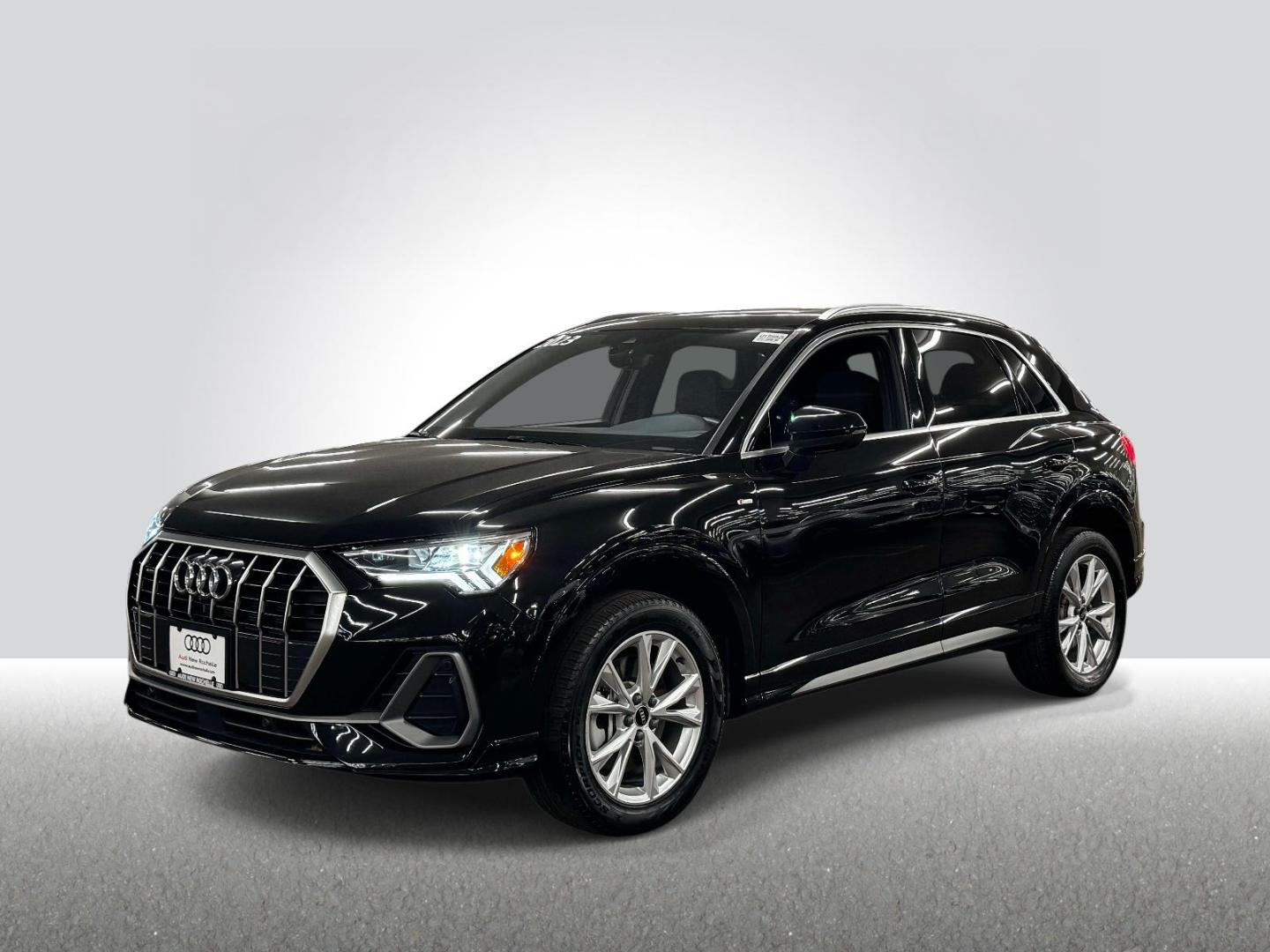 2023 Audi Q3 45 TFSI S Line Premium Plus quattro's photo