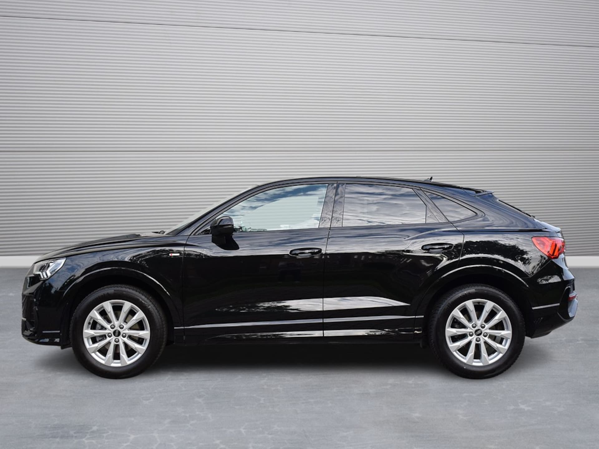 Audi Q3 Sportback S line