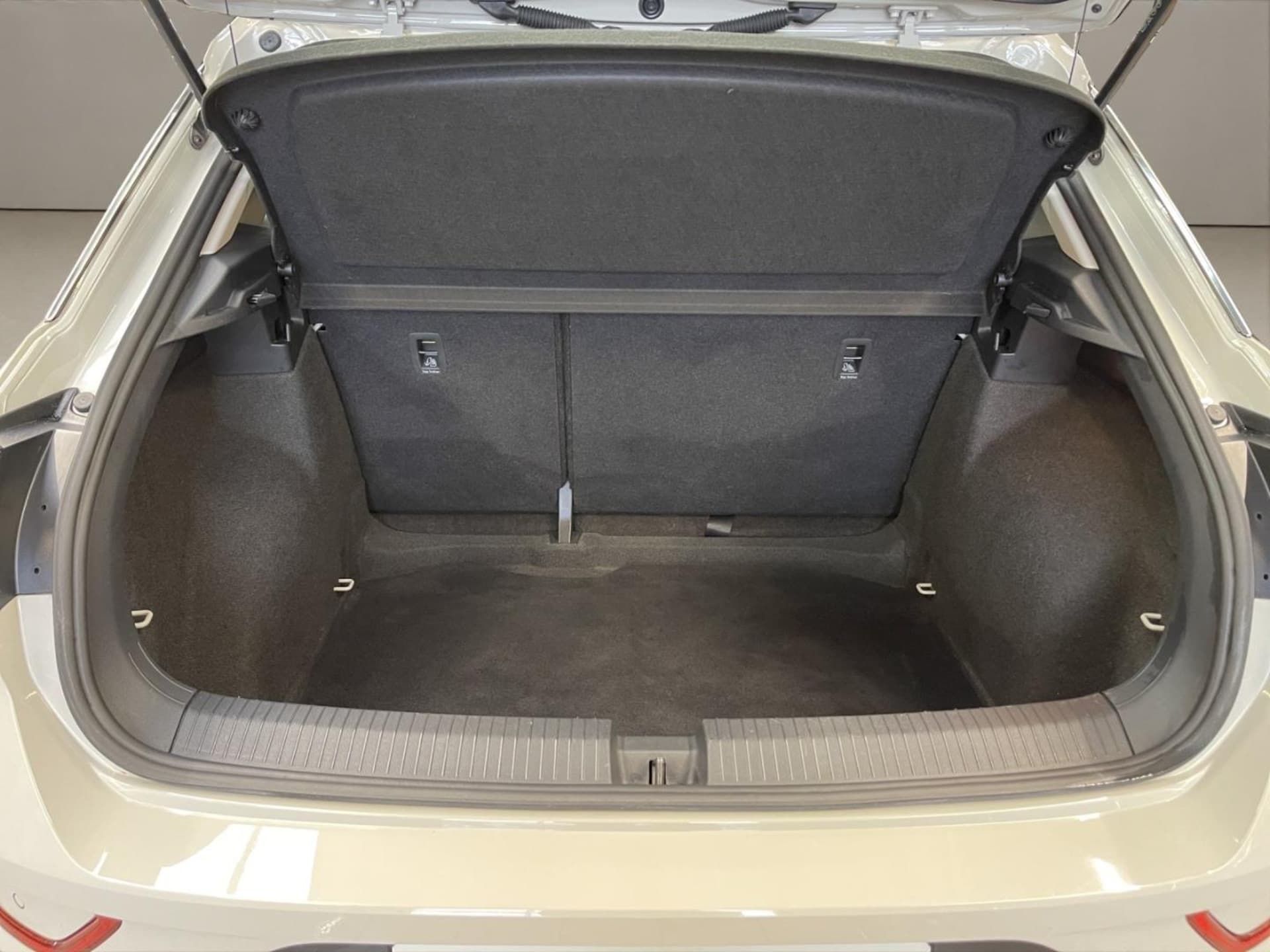 Volkswagen T-Roc Basis-Modell