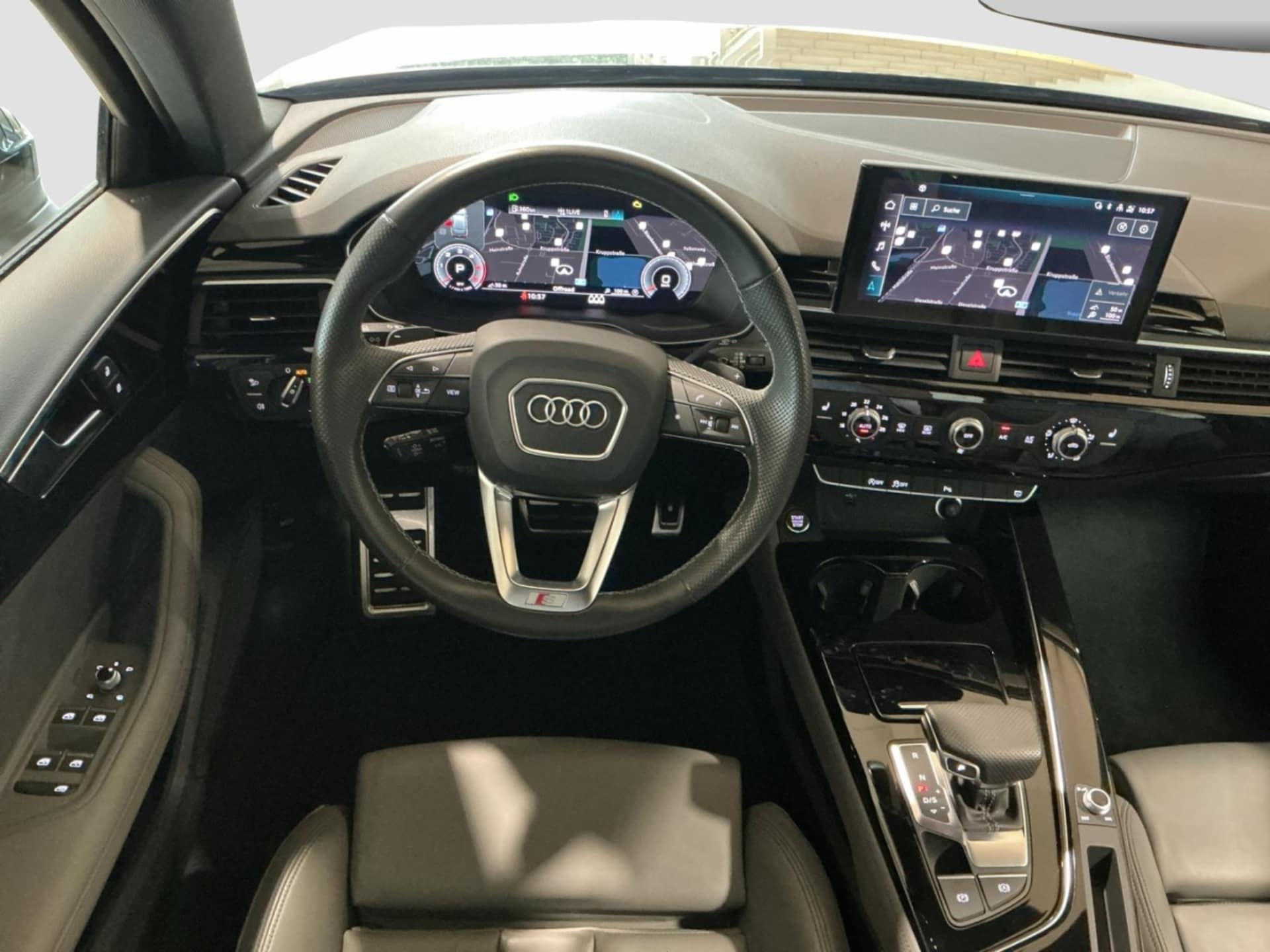 Audi A4 Avant S line