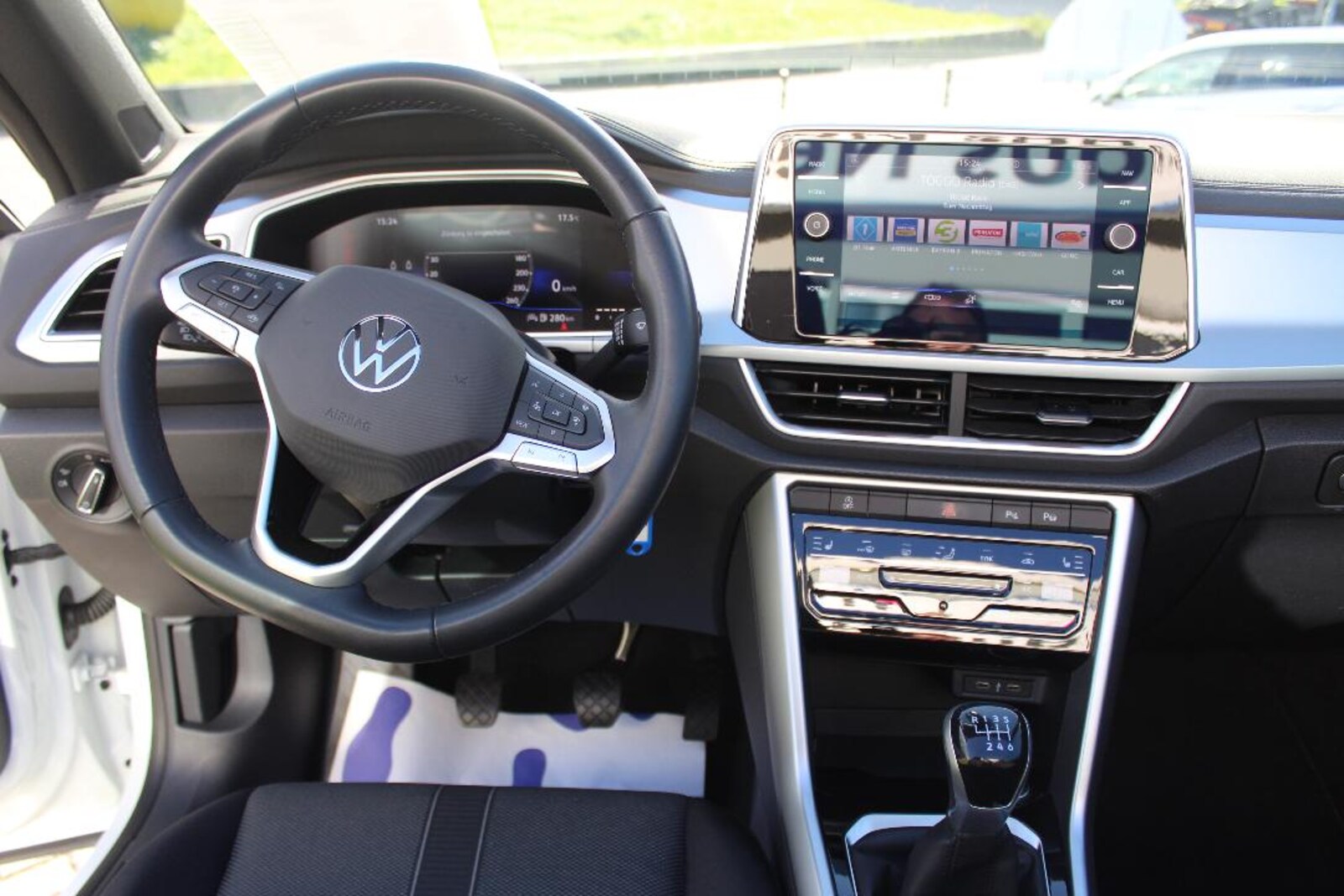 Volkswagen T-Roc Cabriolet – Bild 7