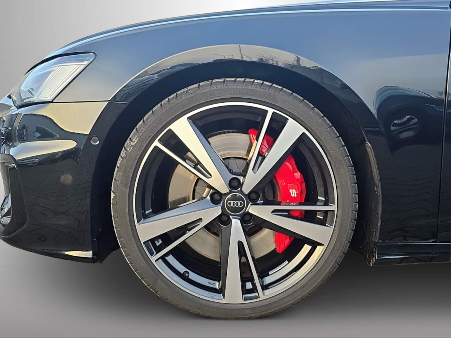 Bild über Audi S6 Avant TDI quattro tiptronic - für weitere Informationen kontaktieren Sie den Audi Partner