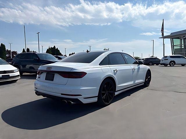 2022 Audi S8 L