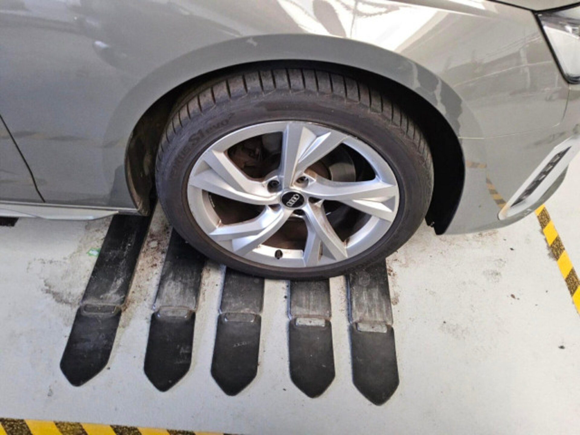 Audi A4 Avant S line