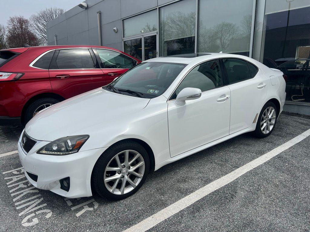 2011 Lexus IS 350's photo