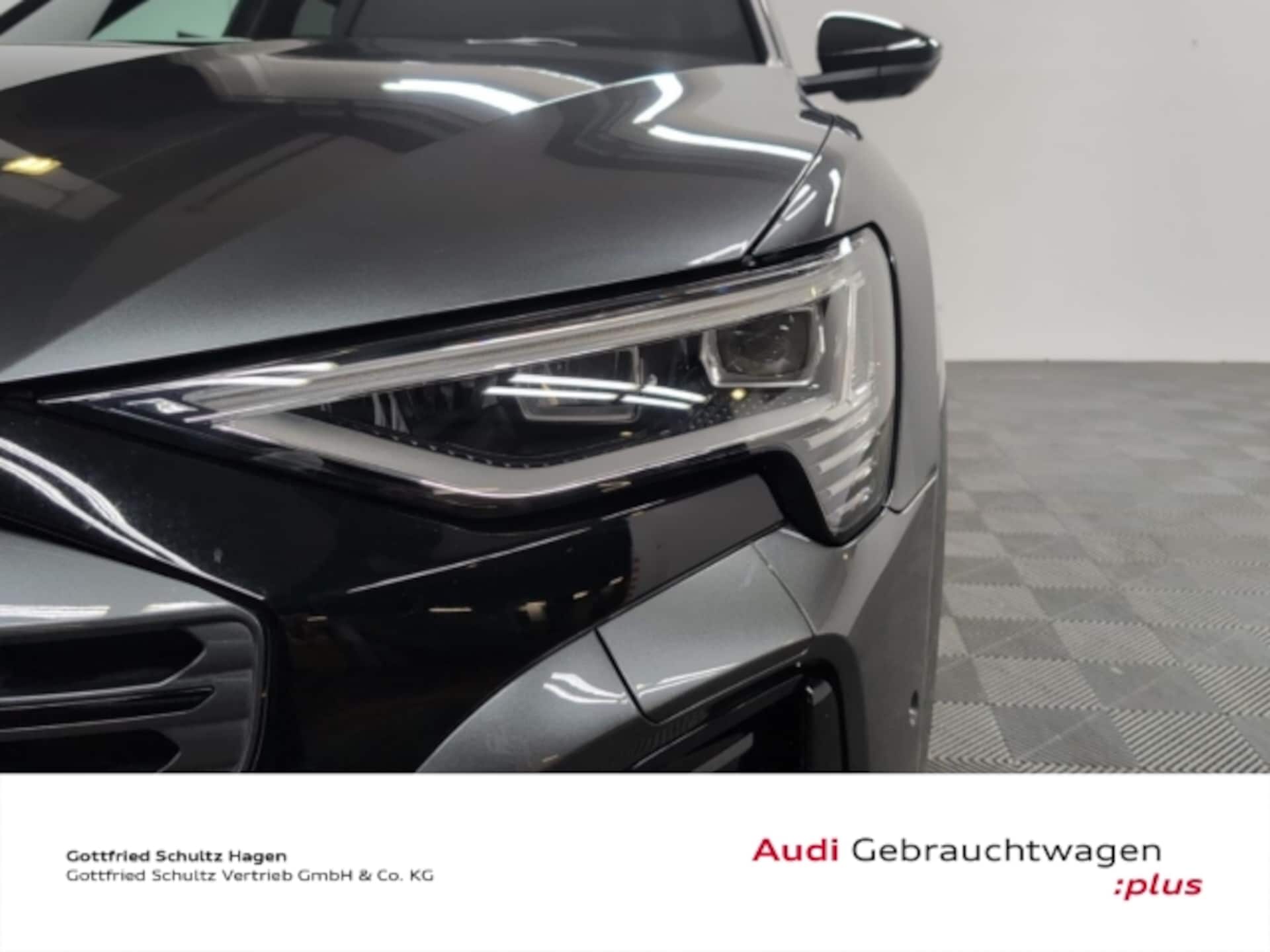 Audi Q8 e-tron S line