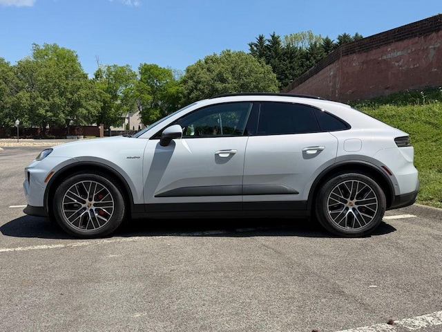 2025 Porsche Macan Electric